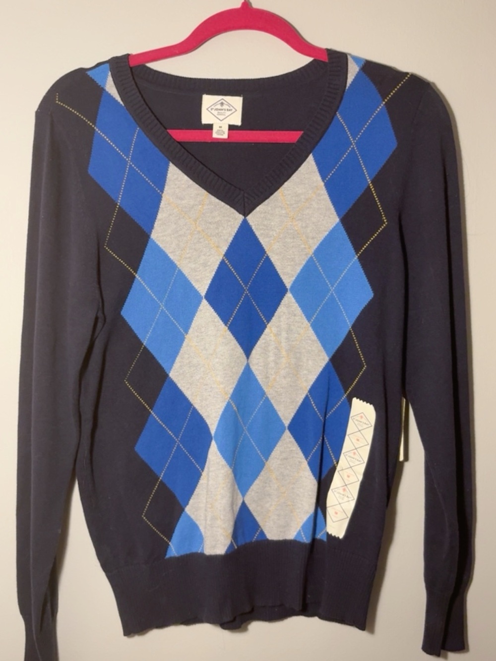 St. John's Bay Navy Blue Argyle V-Neck Sweater with Blue and Gray Diamonds